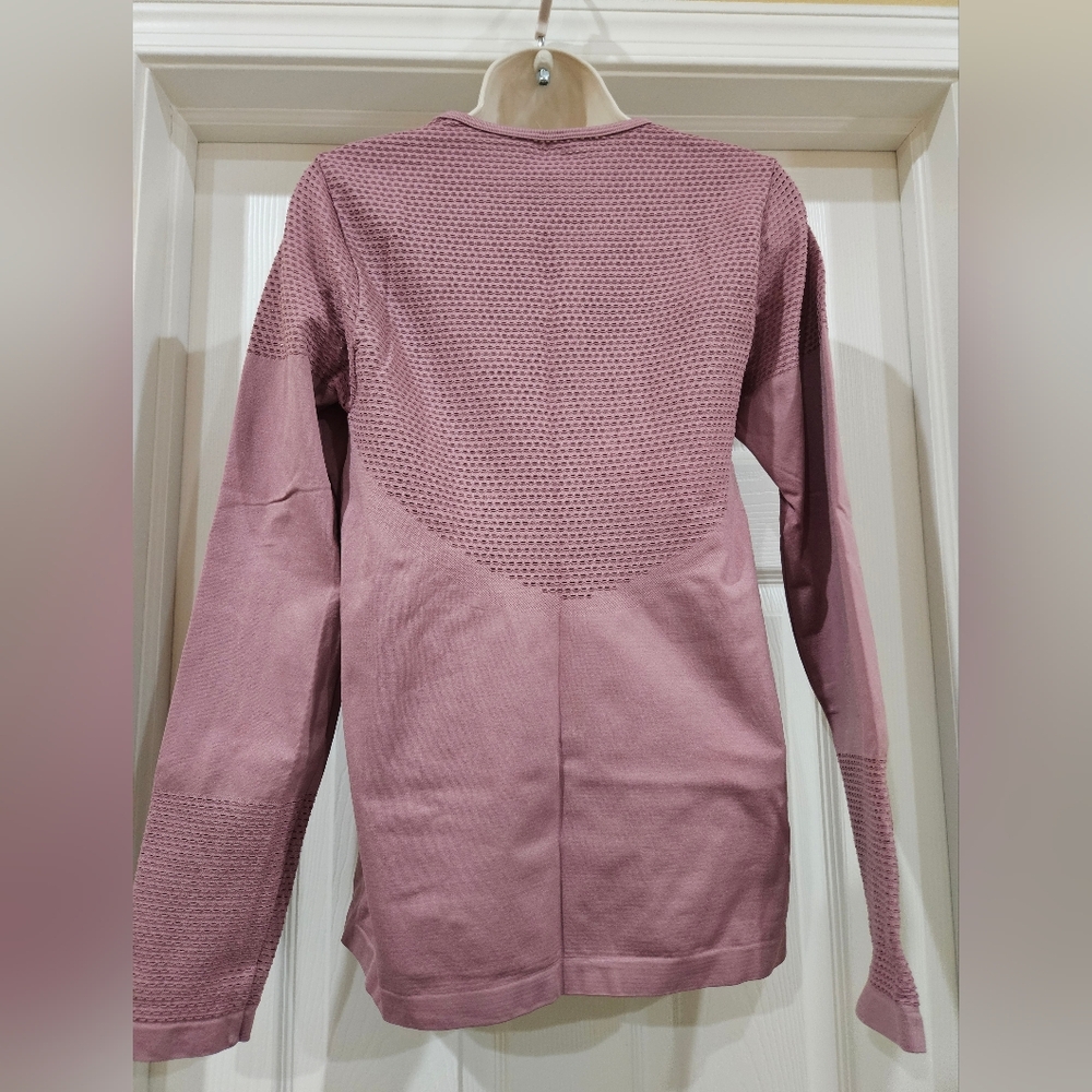 Fabletics Long-Sleeve Top - Picture 2 of 2